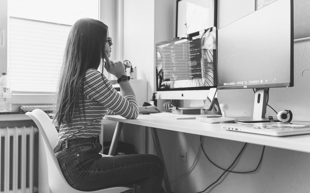 Companies Use Video Learning in Training